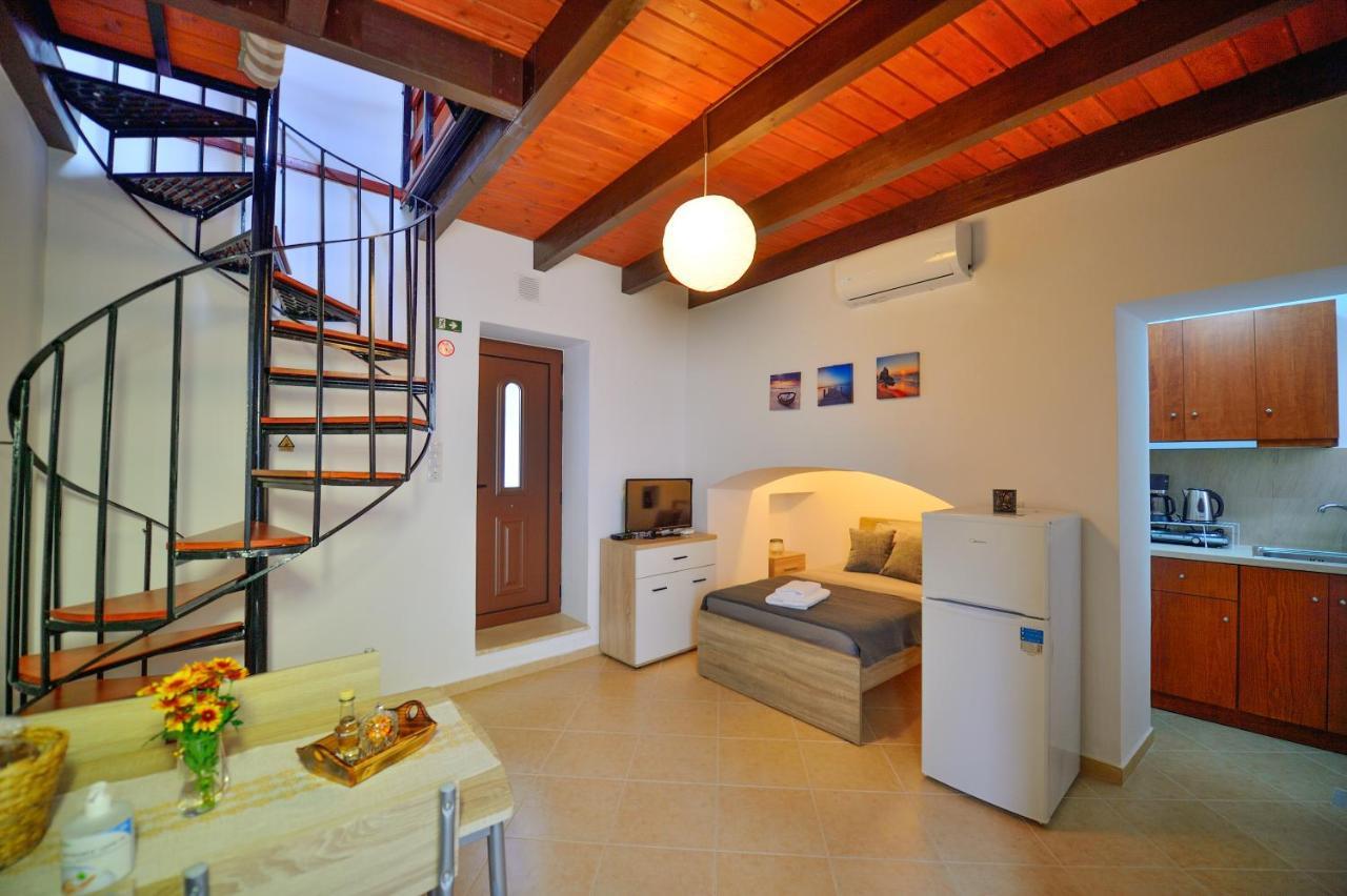 Villa Plokamos House à Plokamianá Extérieur photo