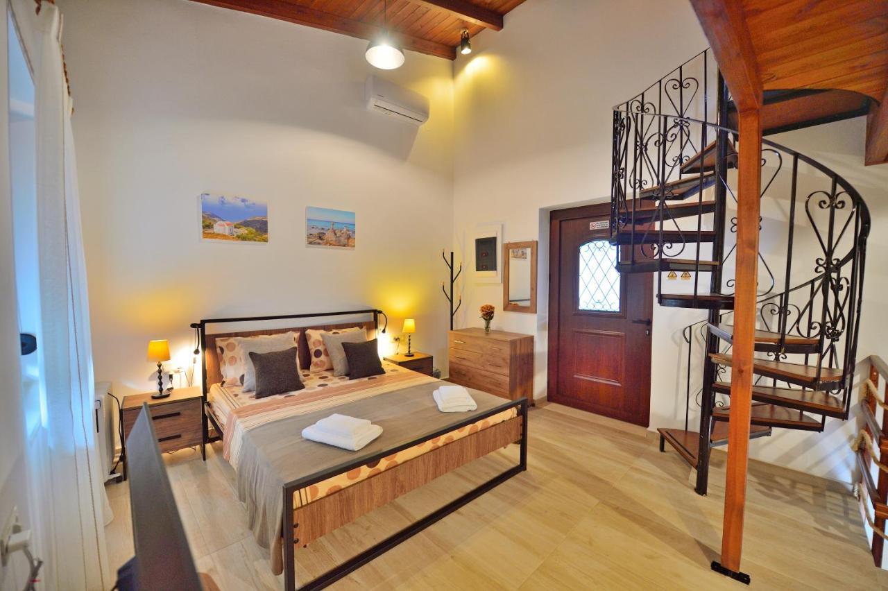 Villa Plokamos House à Plokamianá Extérieur photo